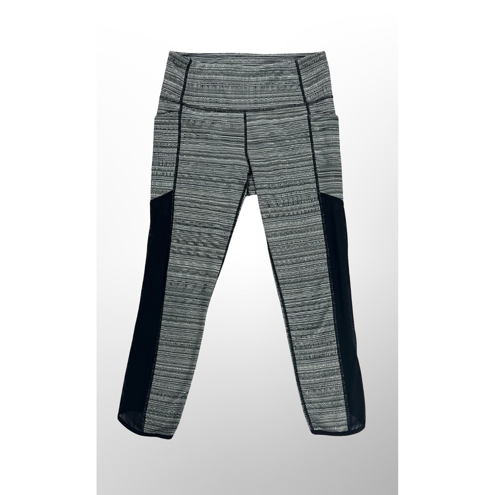 Athleta Relay Mesh Trim Capri Leggings Pockets Black White Striped Size M